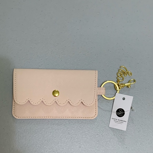 Francesca’s collections scalloped card case - Picture 1 of 11